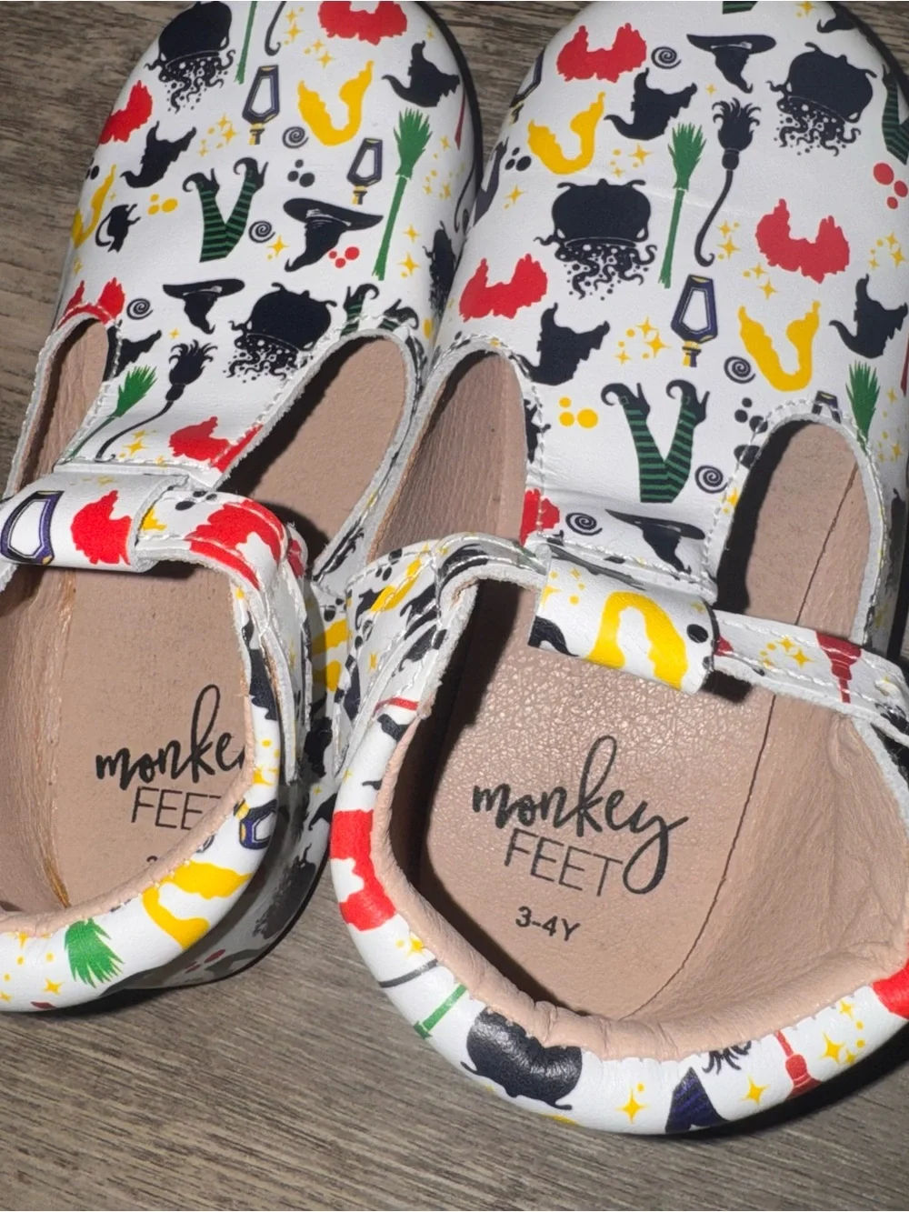Monkey Feet hocus pocus